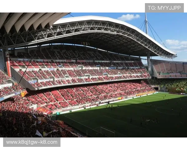 凯发足球官网下载：不同设备适配版本推荐，享受高清流畅的足球直播体验