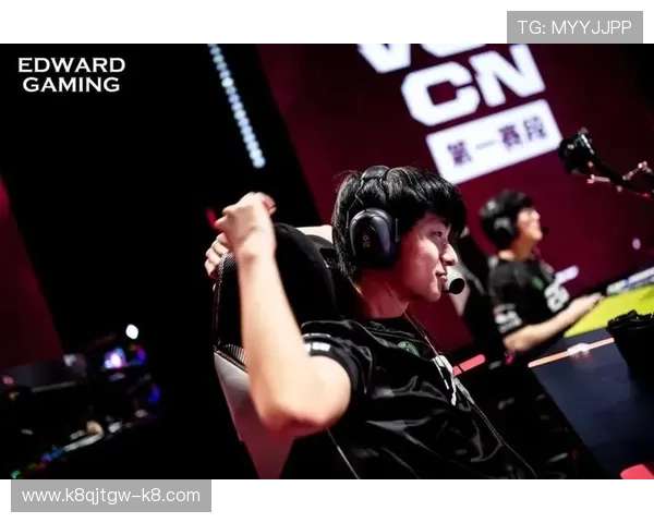 选择凯发娱乐旗舰厅客户端，享受极致的线上娱乐体验与奖励